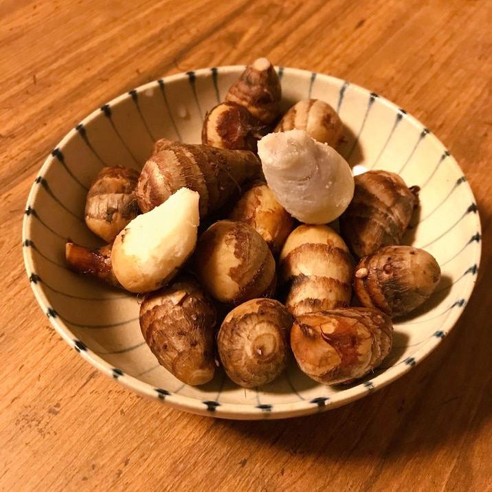 【秋】ぬるんとむける!海老芋の塩茹でおつまみ✩